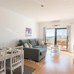 Laurent - Beachfront And Center Апартаменты *
