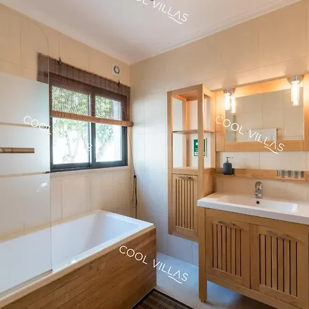Laurent - Beachfront And Center Apartment