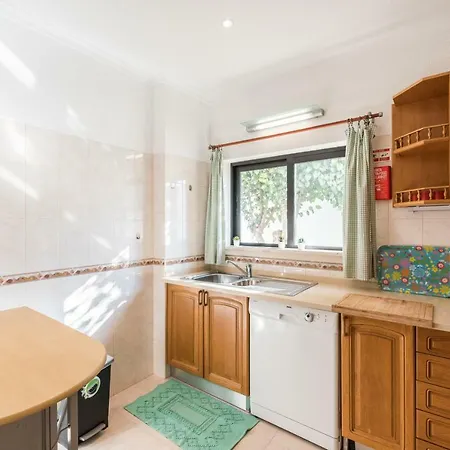 Laurent - Beachfront And Center * Albufeira