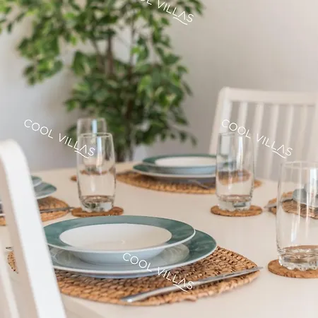 Laurent - Beachfront And Center